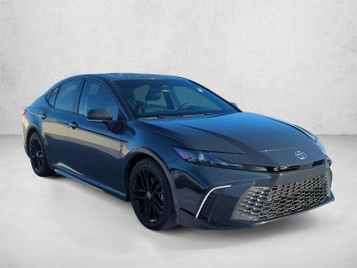 2025 Toyota Camry SE (Natl)