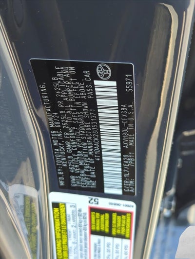 2025 Toyota Camry SE (Natl)