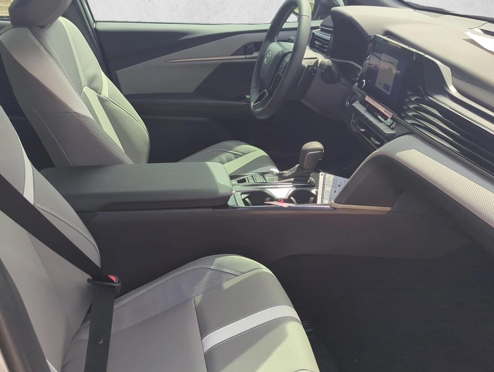 2026 Toyota Camry SE (SE)