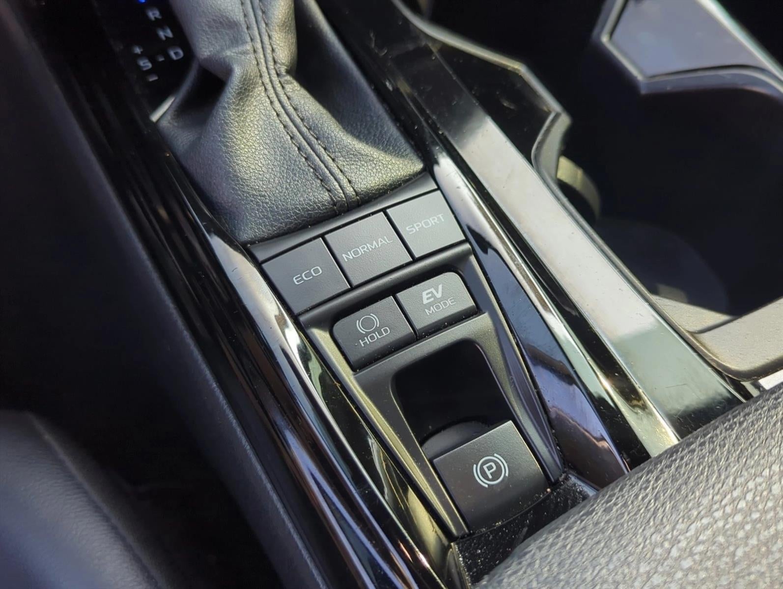 2025 Toyota Camry XSE (Natl)