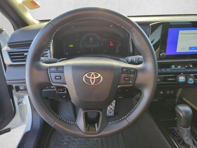 2025 Toyota Camry SE (Natl)