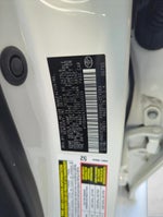 2025 Toyota Camry SE (Natl)