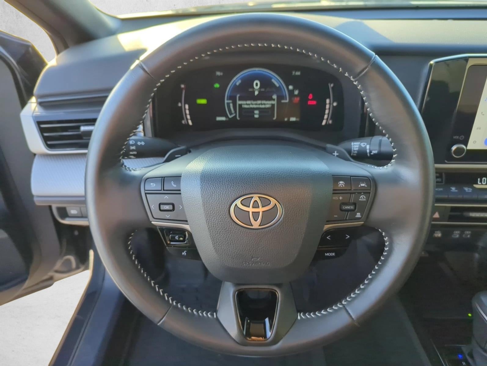 2025 Toyota Camry SE (Natl)