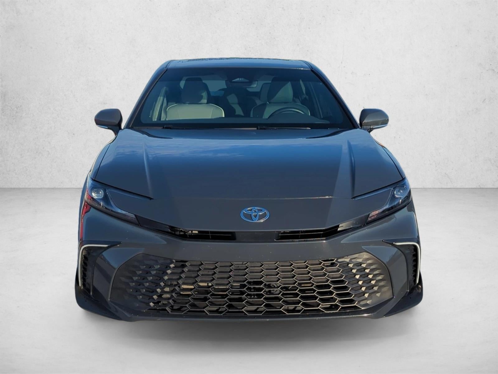 2025 Toyota Camry SE (Natl)