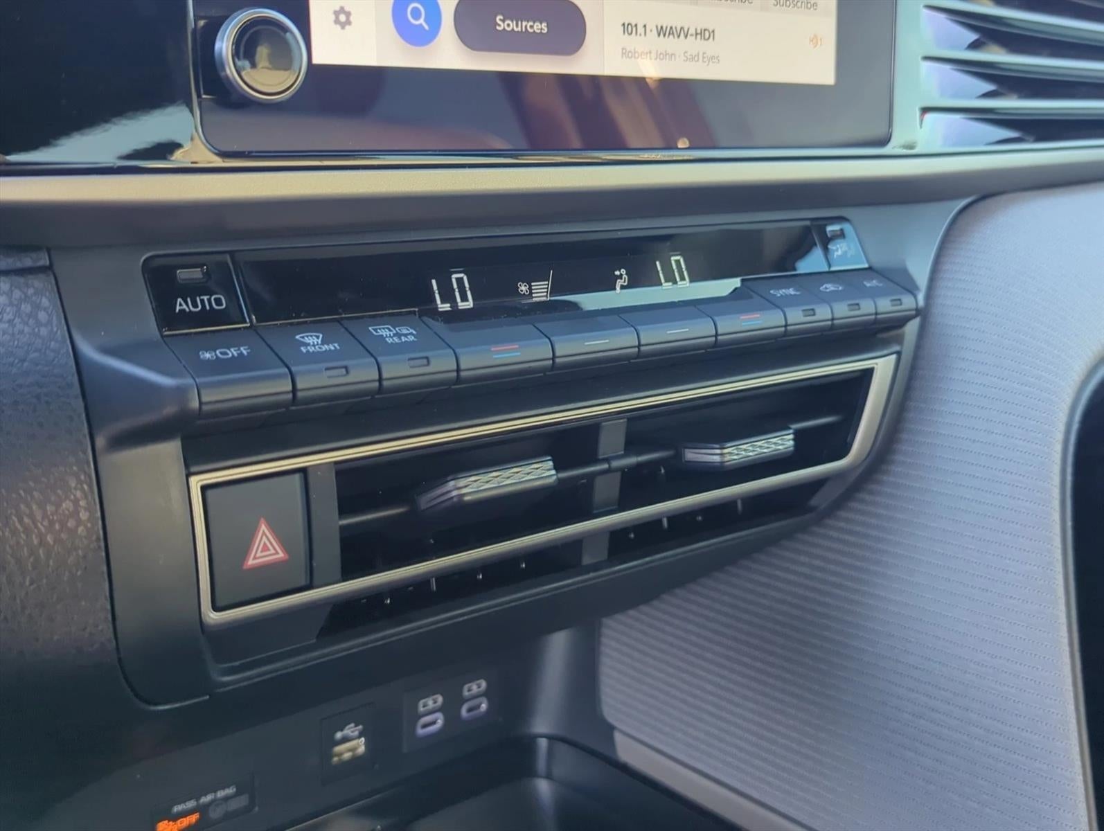 2025 Toyota Camry SE (Natl)