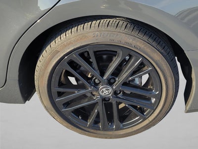 2025 Toyota Camry SE (Natl)