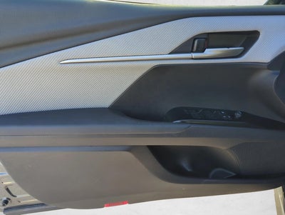 2025 Toyota Camry SE (Natl)