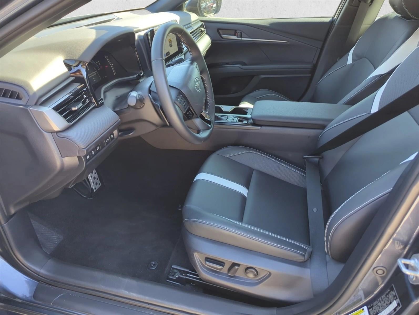 2026 Toyota Camry SE (SE)