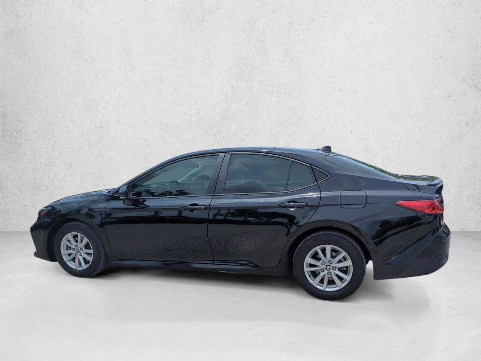 2025 Toyota Camry LE (Natl)