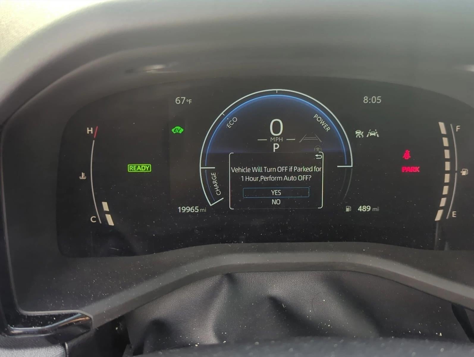 2025 Toyota Camry LE (SE)