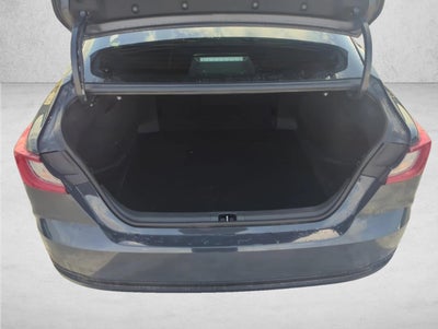 2025 Toyota Camry LE (SE)