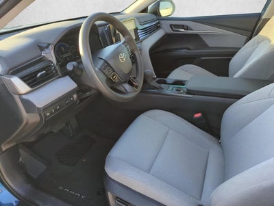 2025 Toyota Camry LE (Natl)