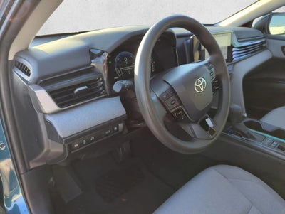 2025 Toyota Camry LE (Natl)