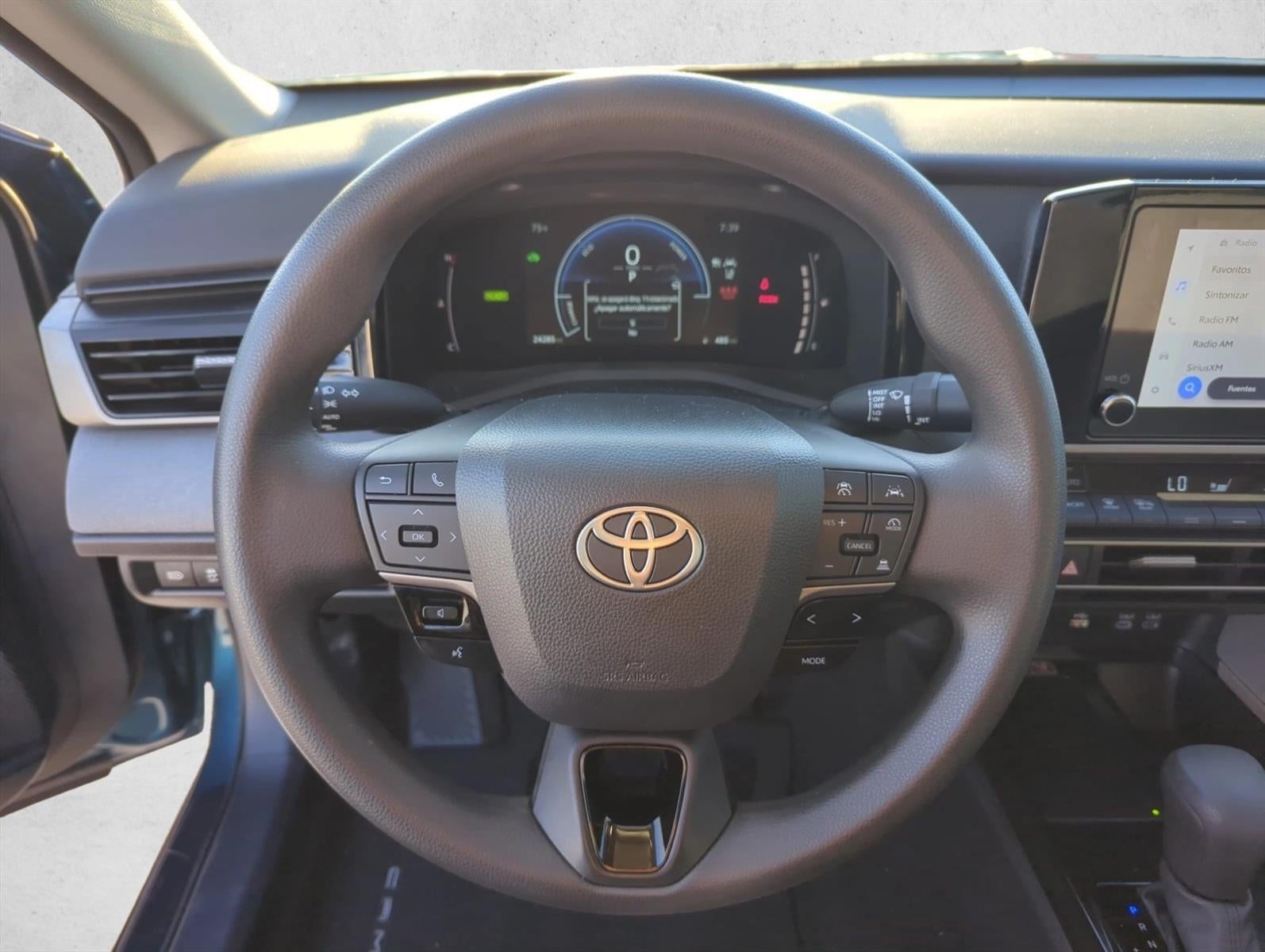 2025 Toyota Camry LE (Natl)