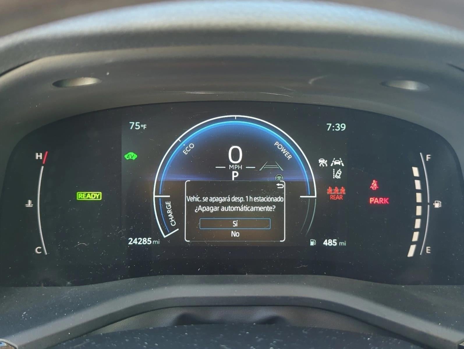 2025 Toyota Camry LE (Natl)
