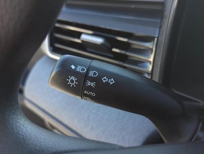 2025 Toyota Camry LE (Natl)