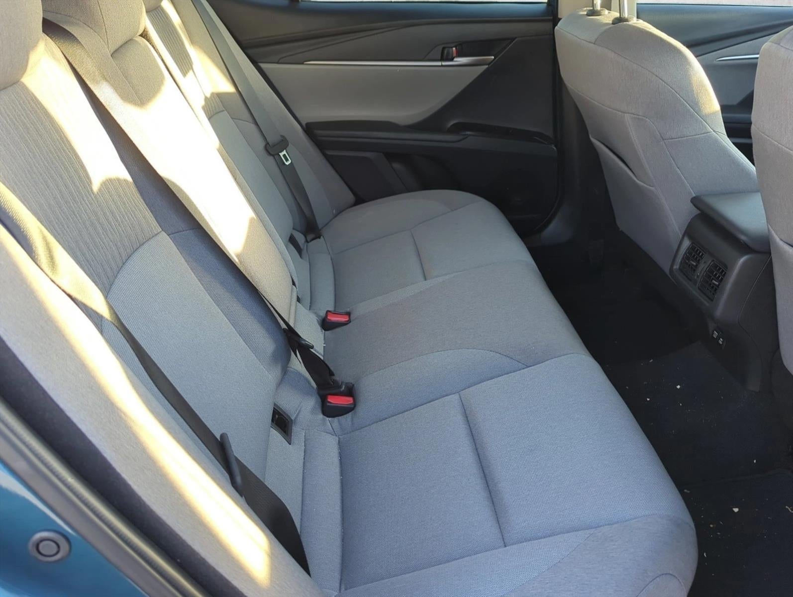 2025 Toyota Camry LE (Natl)