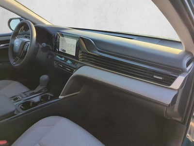 2025 Toyota Camry LE (Natl)