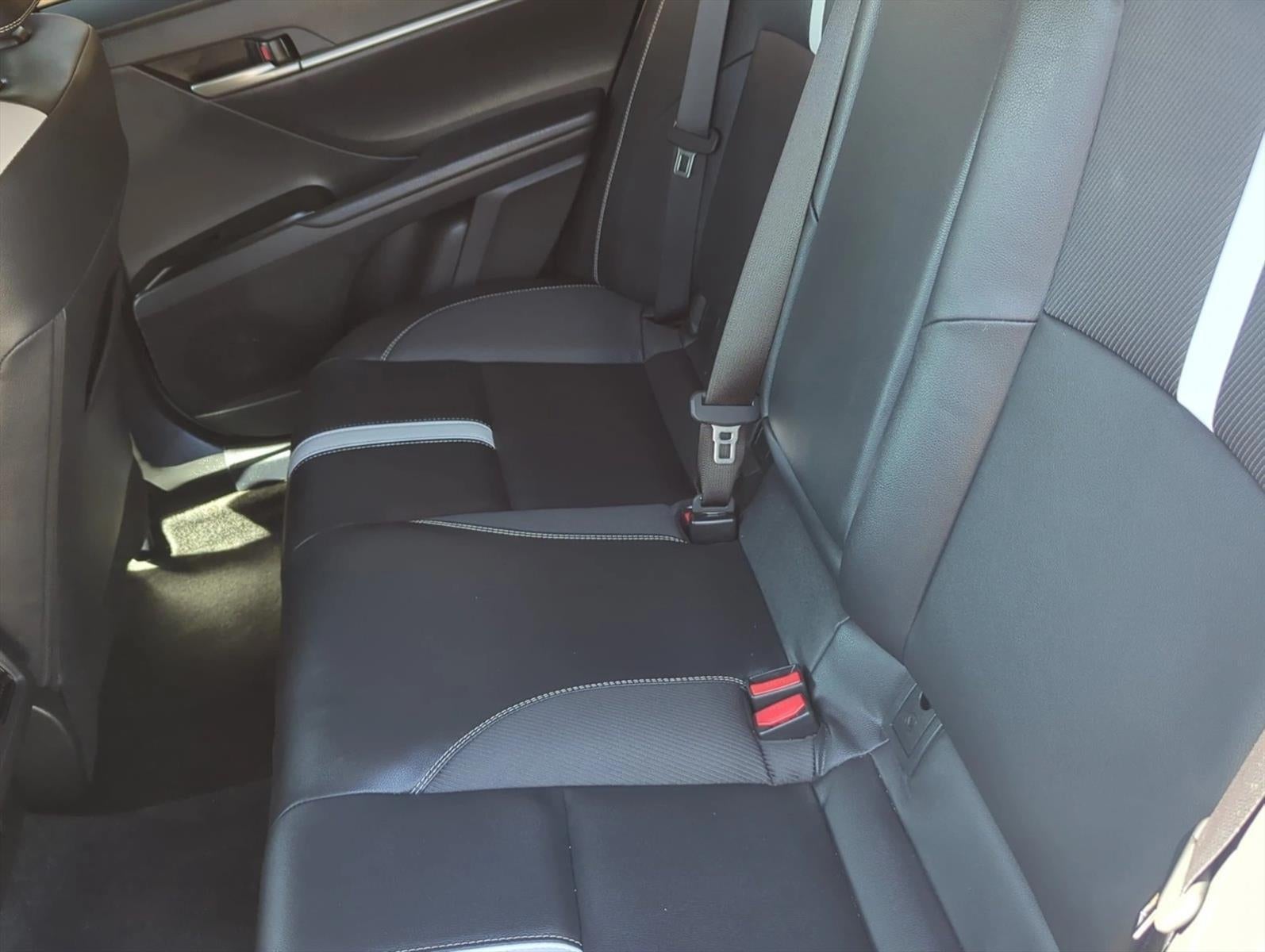 2025 Toyota Camry SE (Natl)