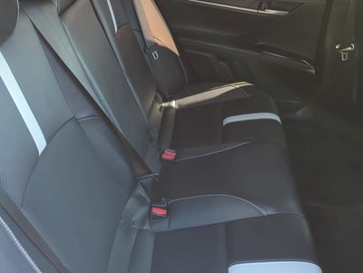 2025 Toyota Camry SE (Natl)