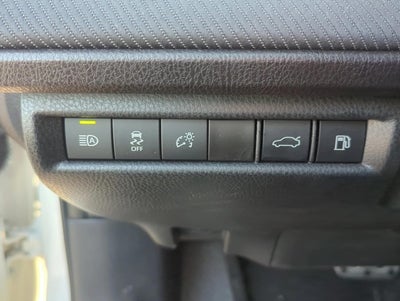 2025 Toyota Camry SE (Natl)