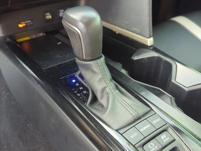 2025 Toyota Camry SE (Natl)