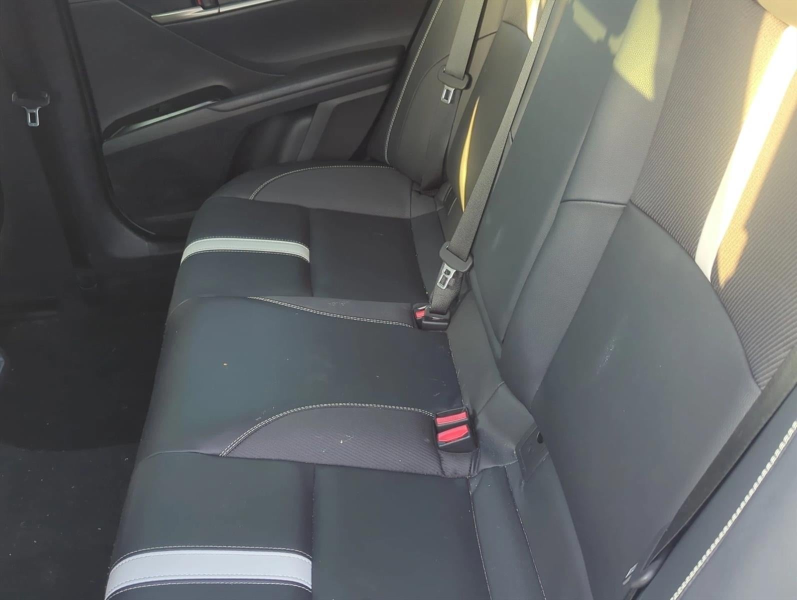 2025 Toyota Camry SE (Natl)