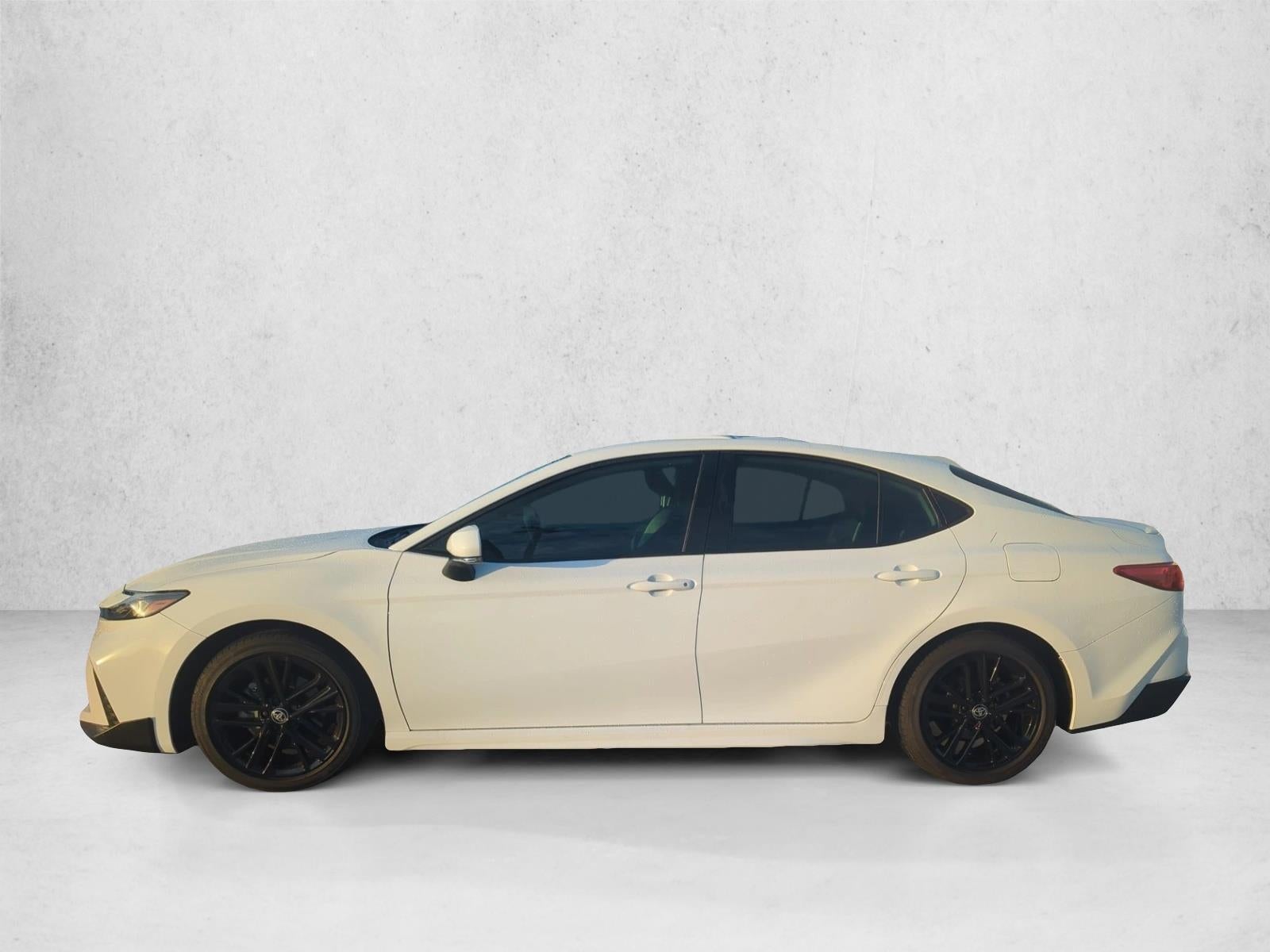 2025 Toyota Camry SE (Natl)