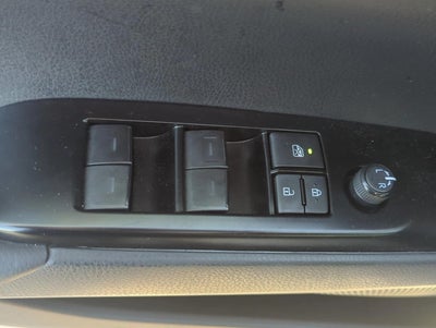 2025 Toyota Camry SE (Natl)
