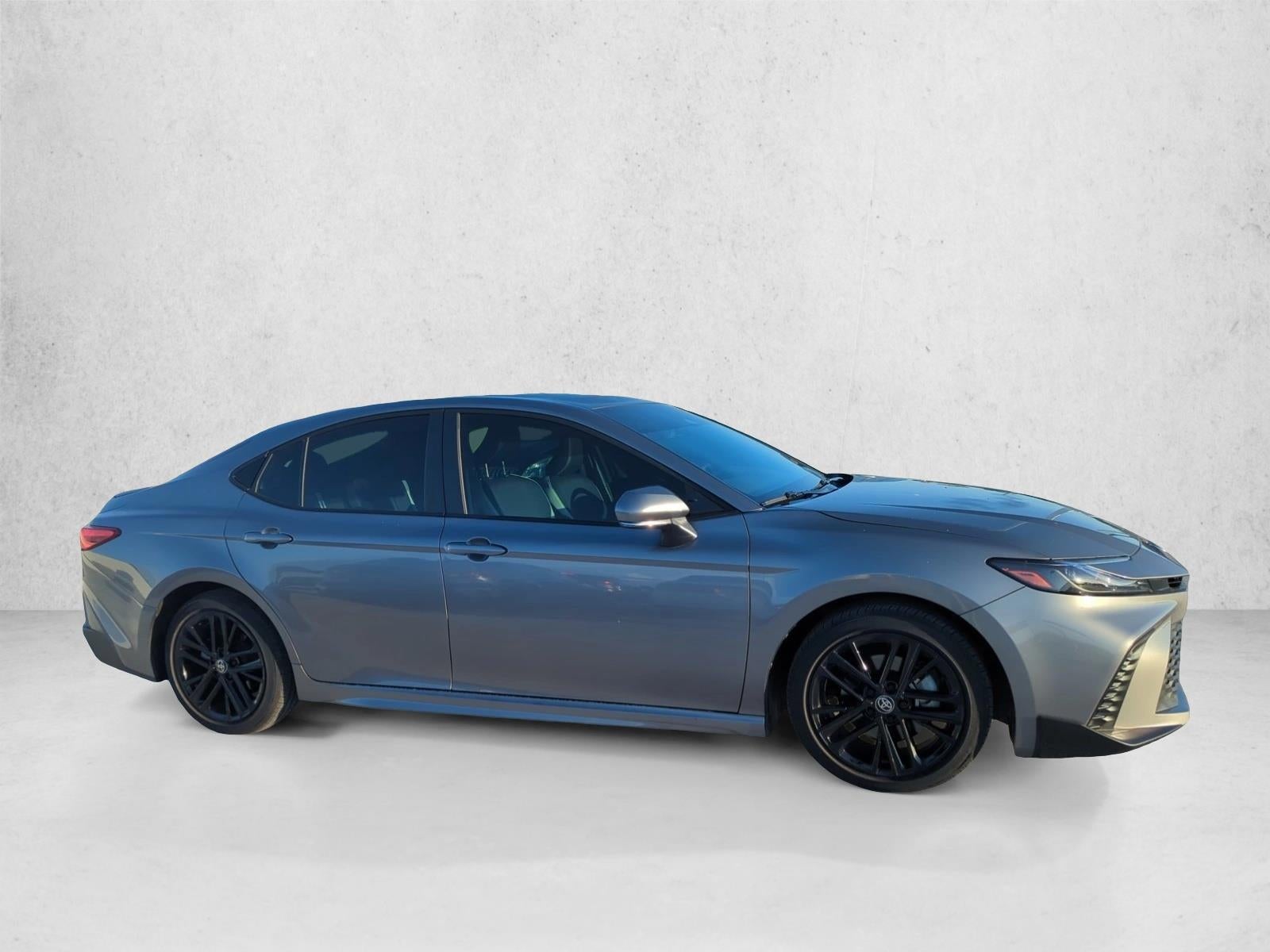2025 Toyota Camry SE (SE)