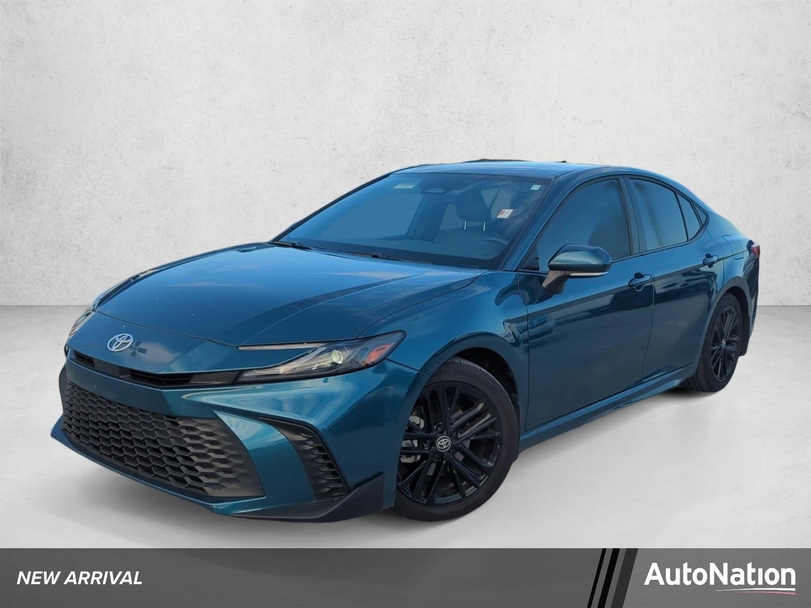 2025 Toyota Camry SE (SE)