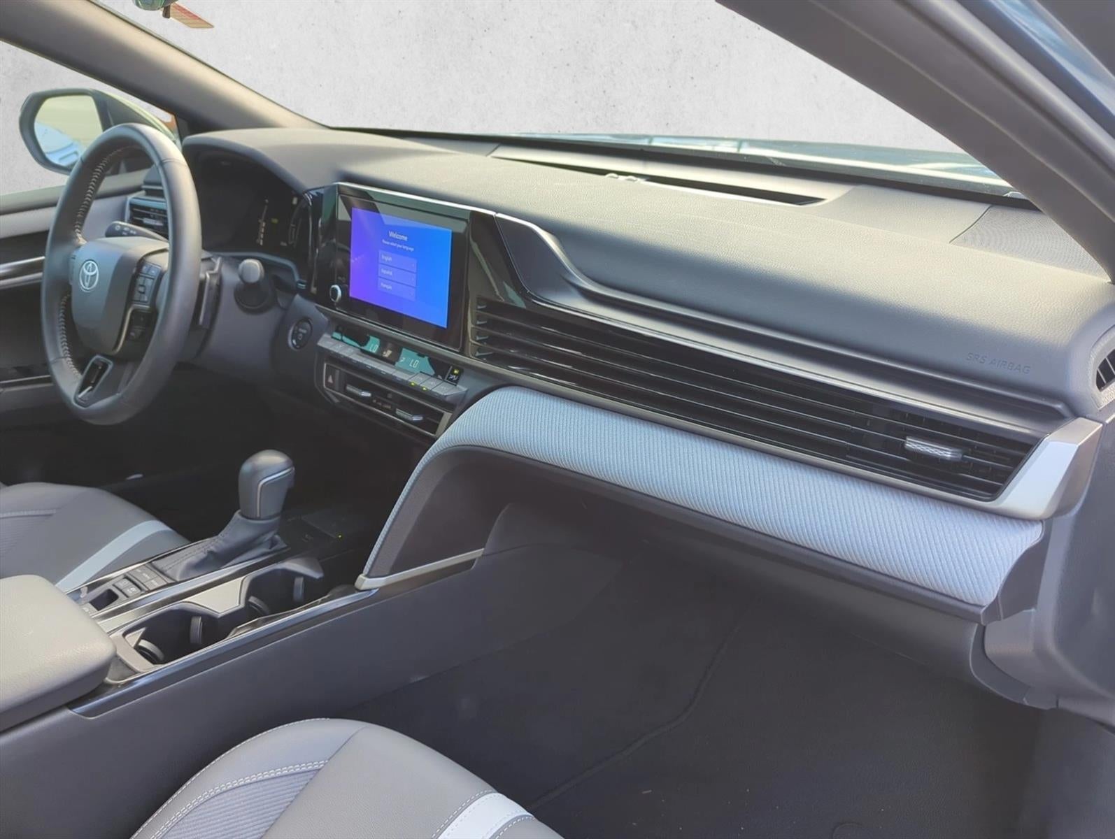 2025 Toyota Camry SE (SE)