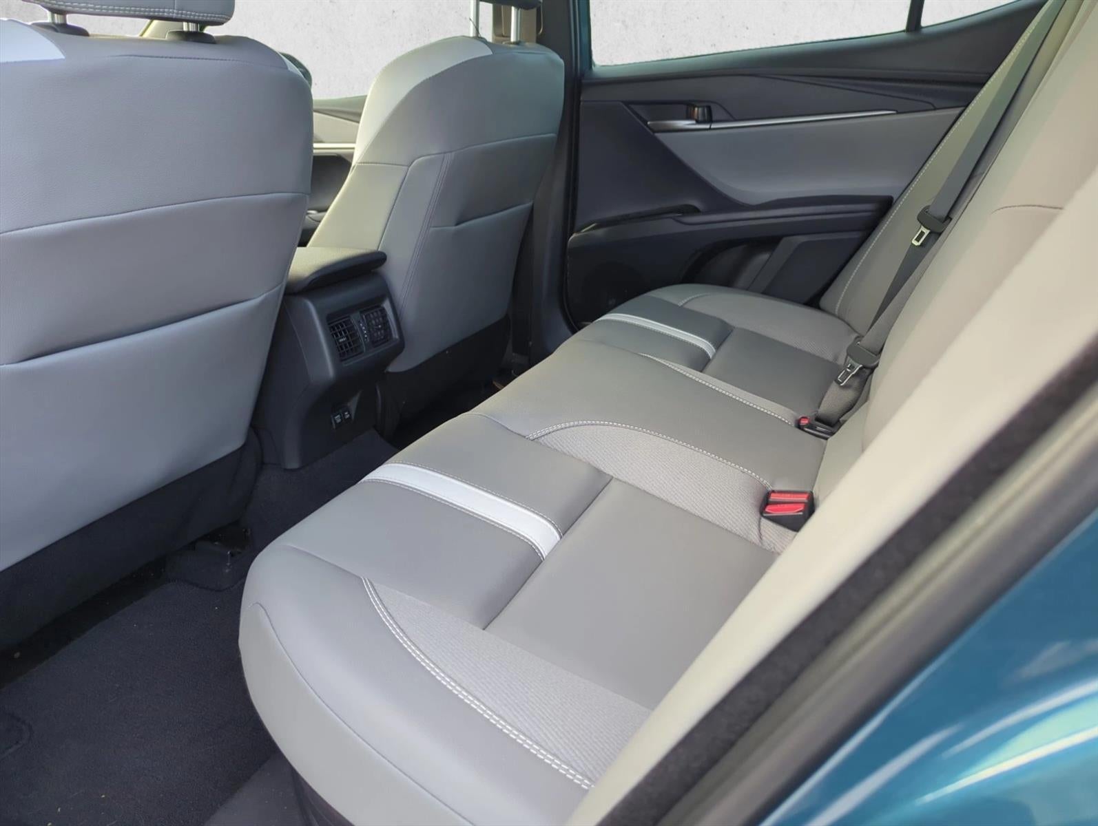 2025 Toyota Camry SE (SE)