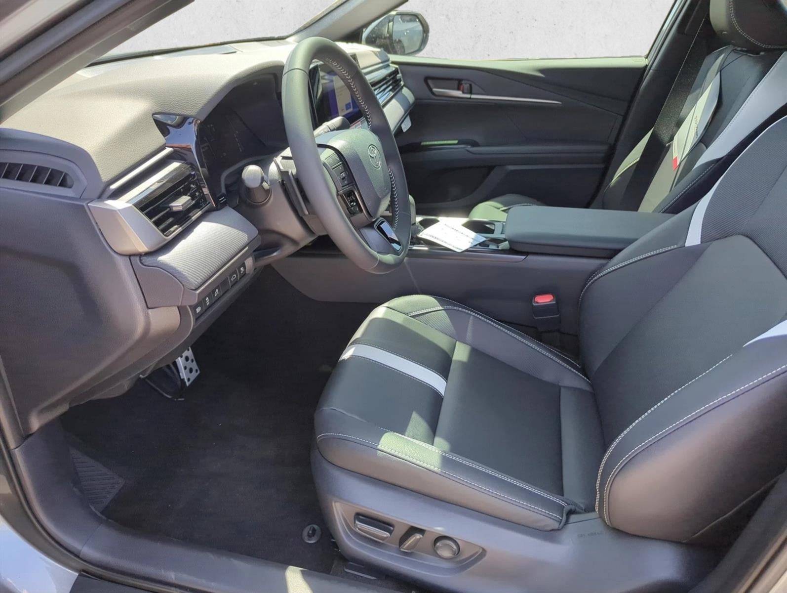 2026 Toyota Camry SE (SE)