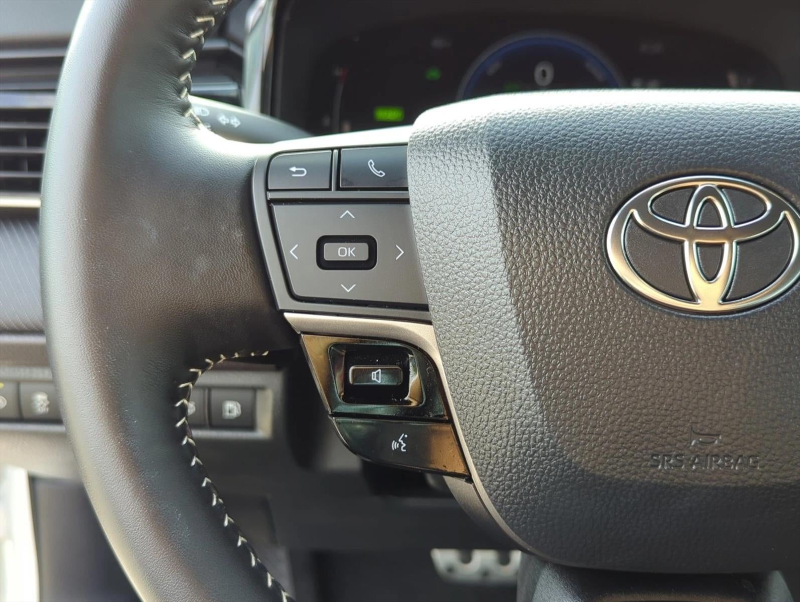 2026 Toyota Camry SE (SE)