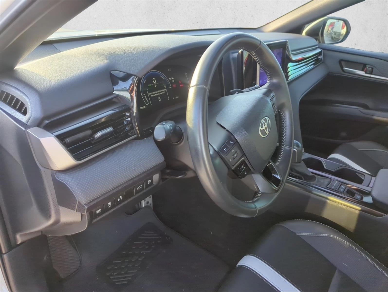 2025 Toyota Camry SE (SE)