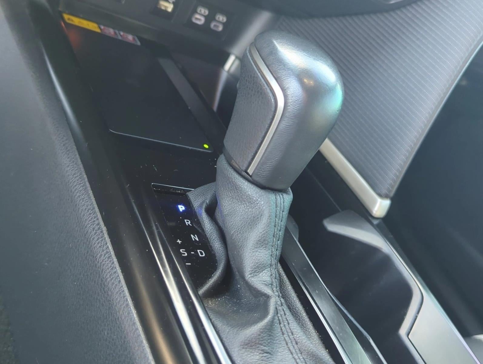 2025 Toyota Camry SE (SE)