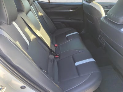 2025 Toyota Camry SE (SE)