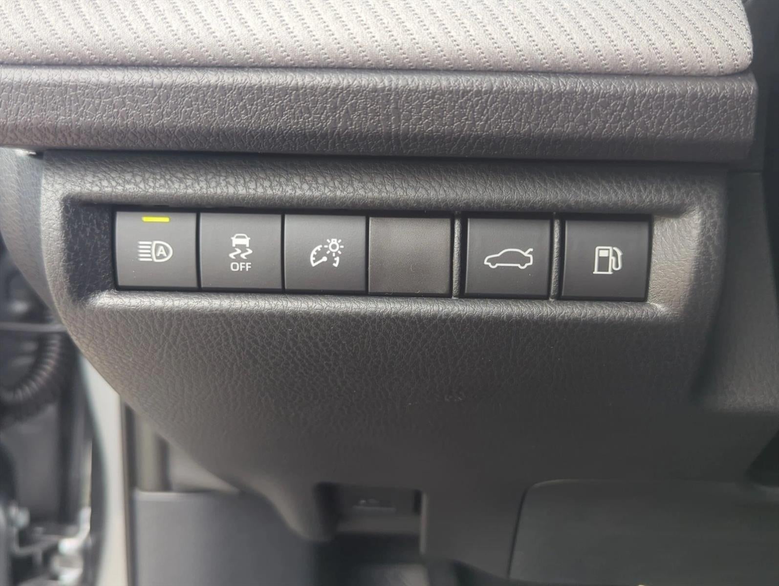 2026 Toyota Camry SE (SE)