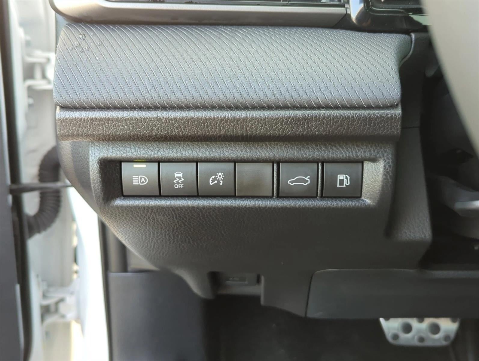 2026 Toyota Camry SE (SE)