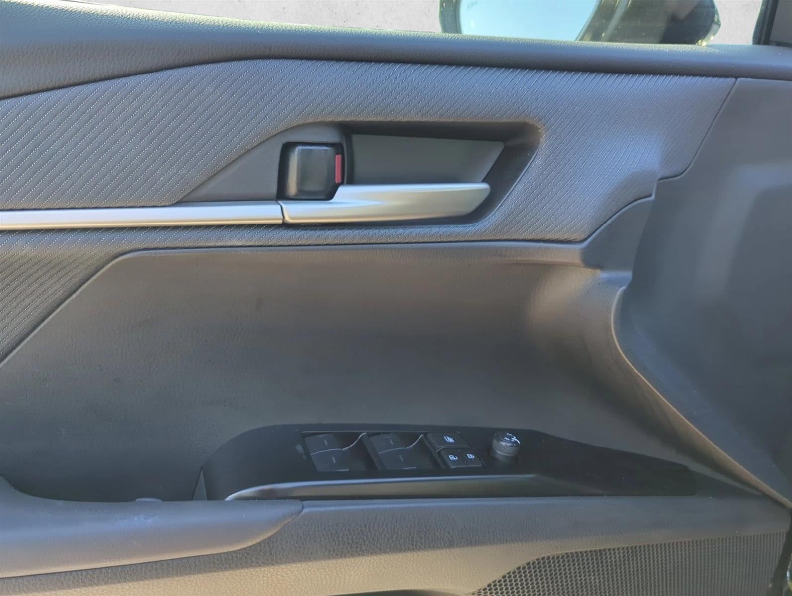 2025 Toyota Camry SE (Natl)
