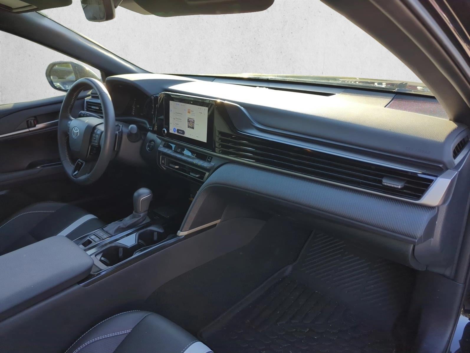 2025 Toyota Camry SE (Natl)