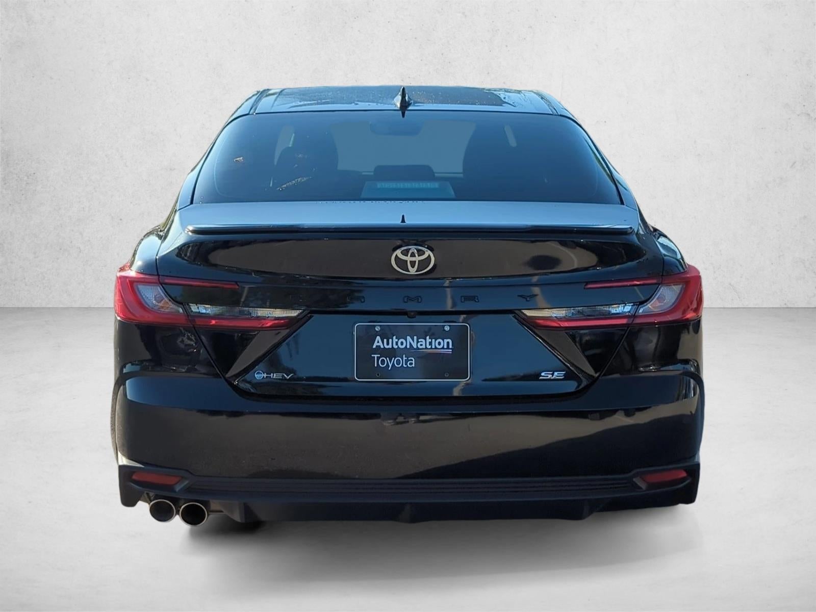 2025 Toyota Camry SE (Natl)