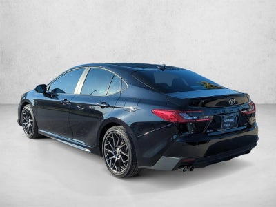 2025 Toyota Camry SE (Natl)