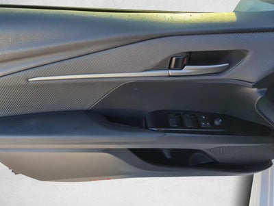 2025 Toyota Camry SE (Natl)