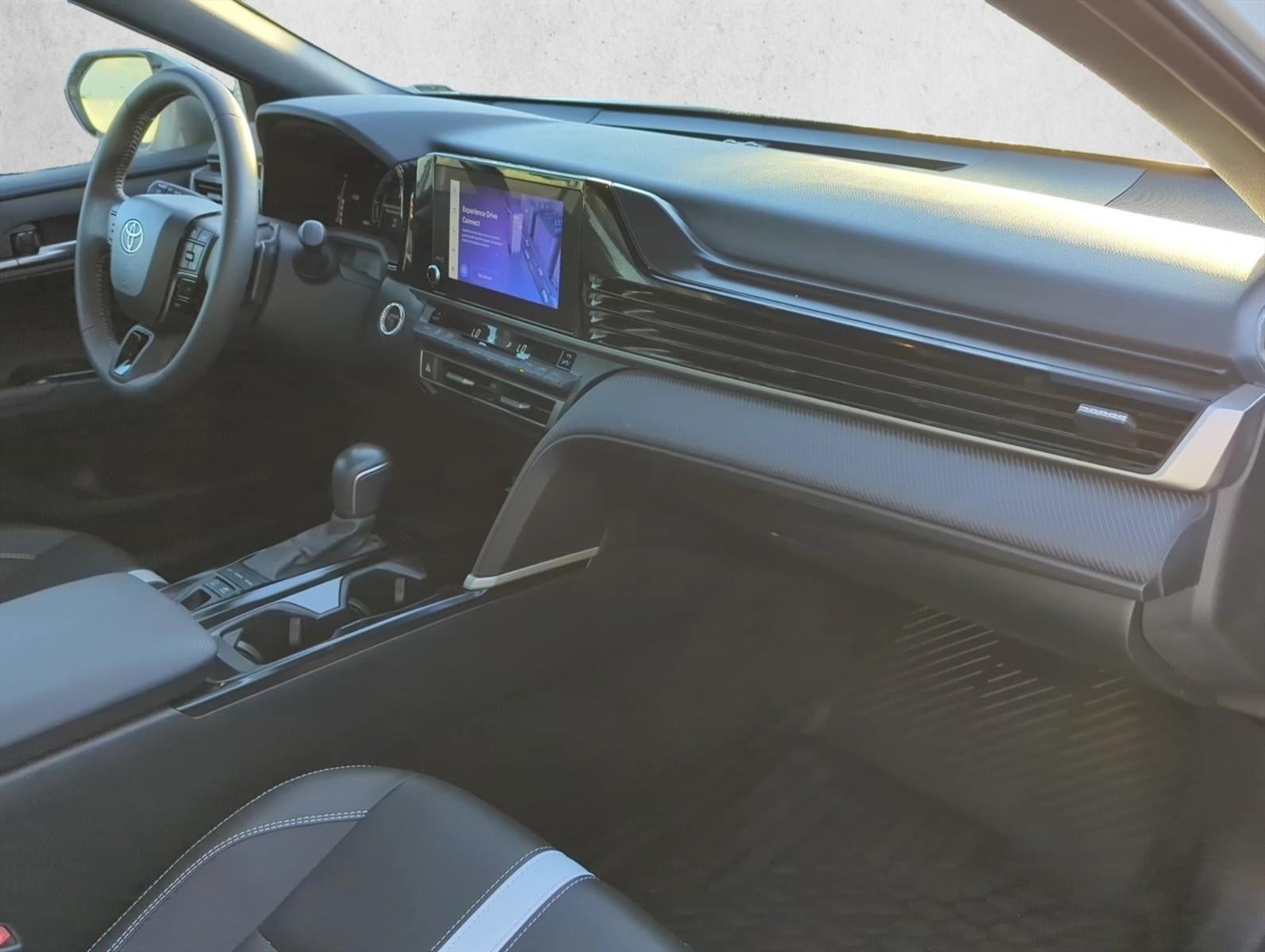 2025 Toyota Camry SE (Natl)