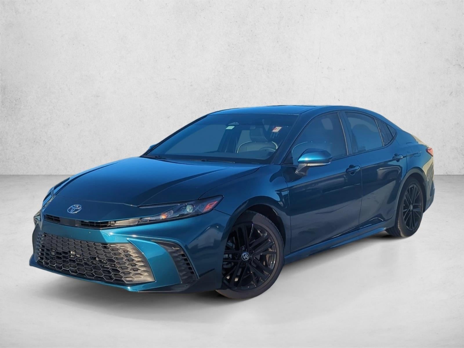 2025 Toyota Camry SE (SE)