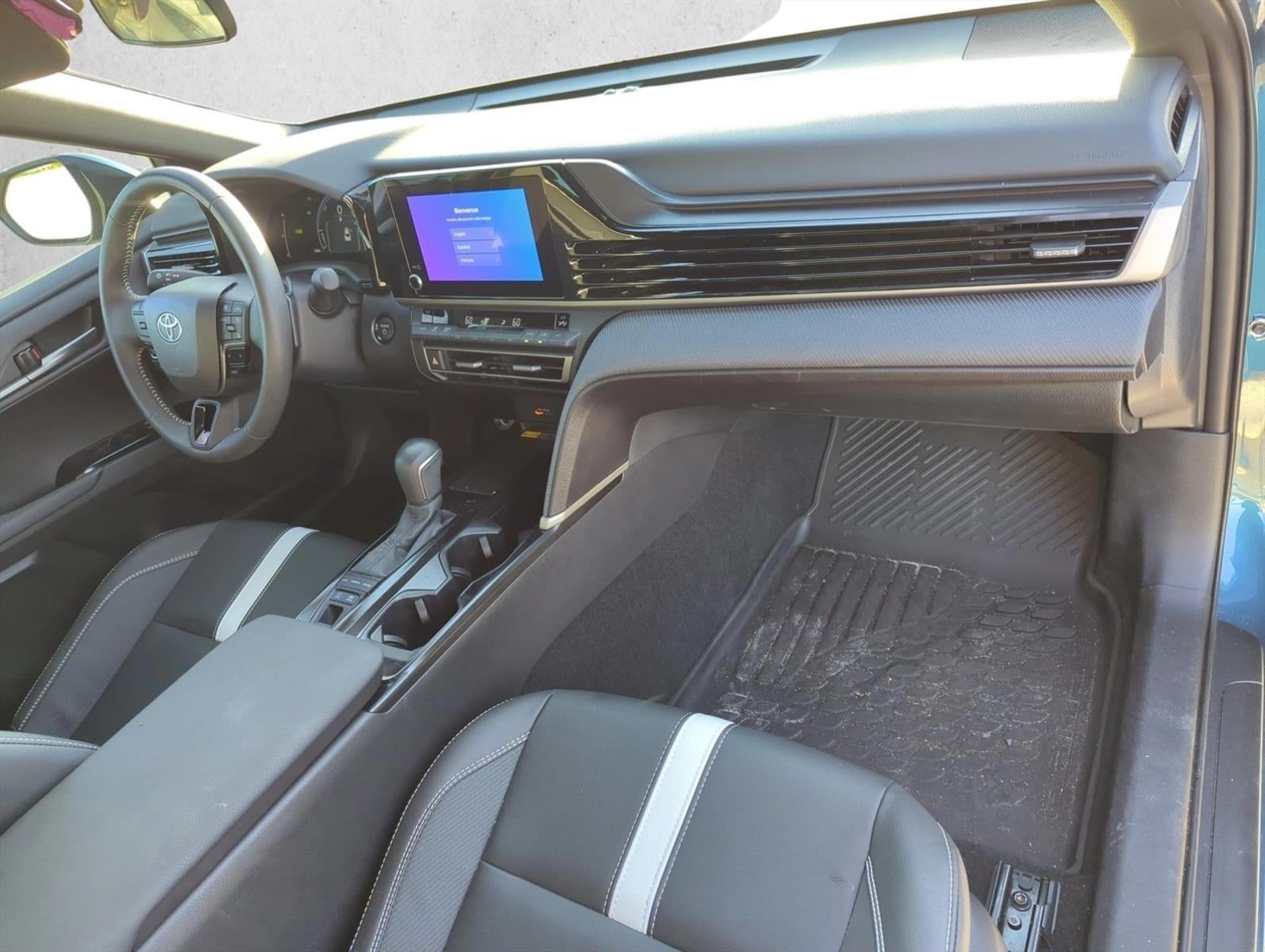 2025 Toyota Camry SE (SE)