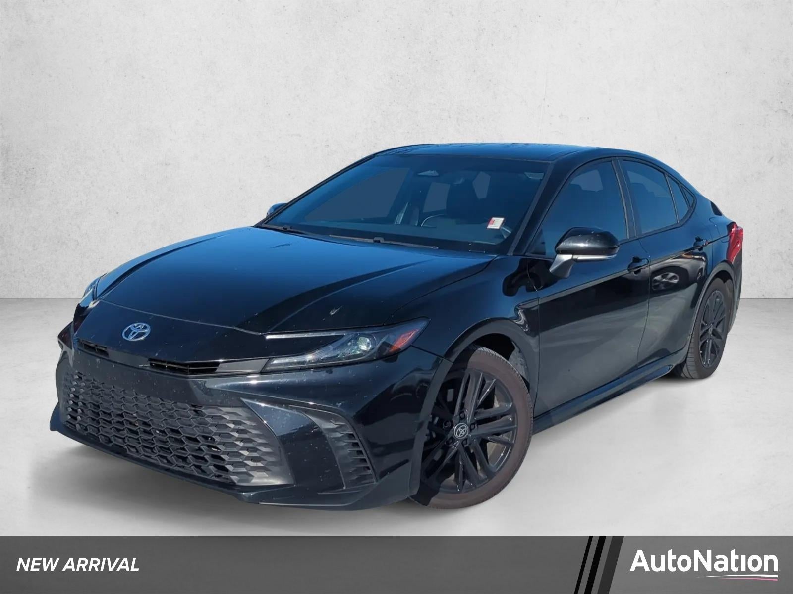 2025 Toyota Camry SE (Natl)
