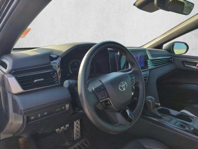 2025 Toyota Camry SE (Natl)